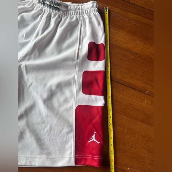 Jordan Men's White and Red Athletic Shorts - Picture 5 of 9